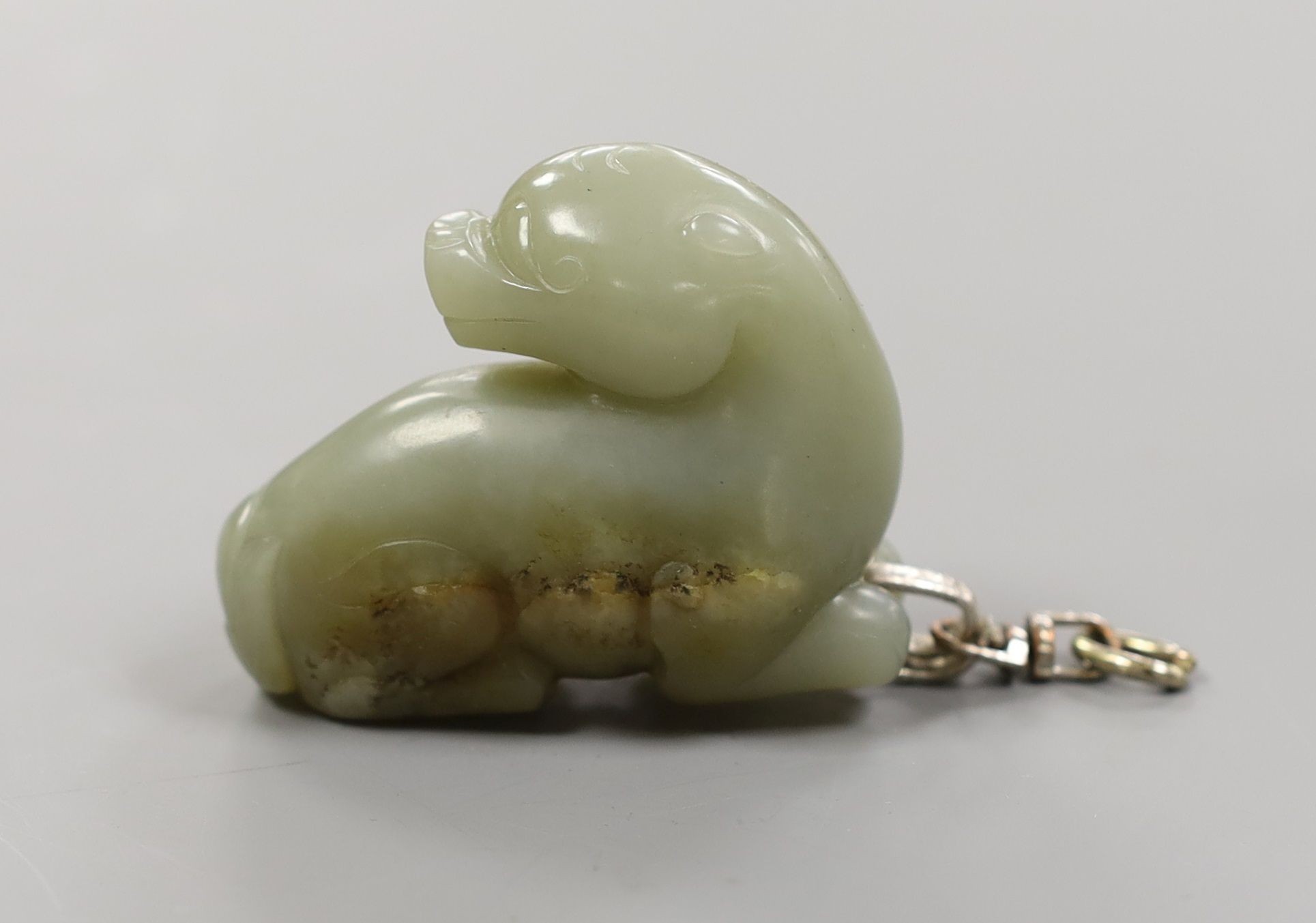 A Chinese carved jade lion-dog 5.5cm